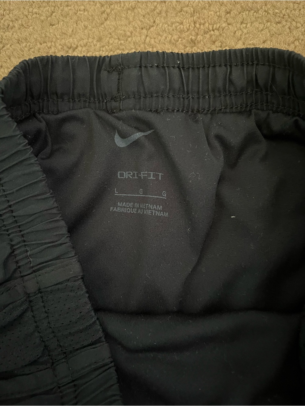 Nike black shorts - Picture 3 of 4